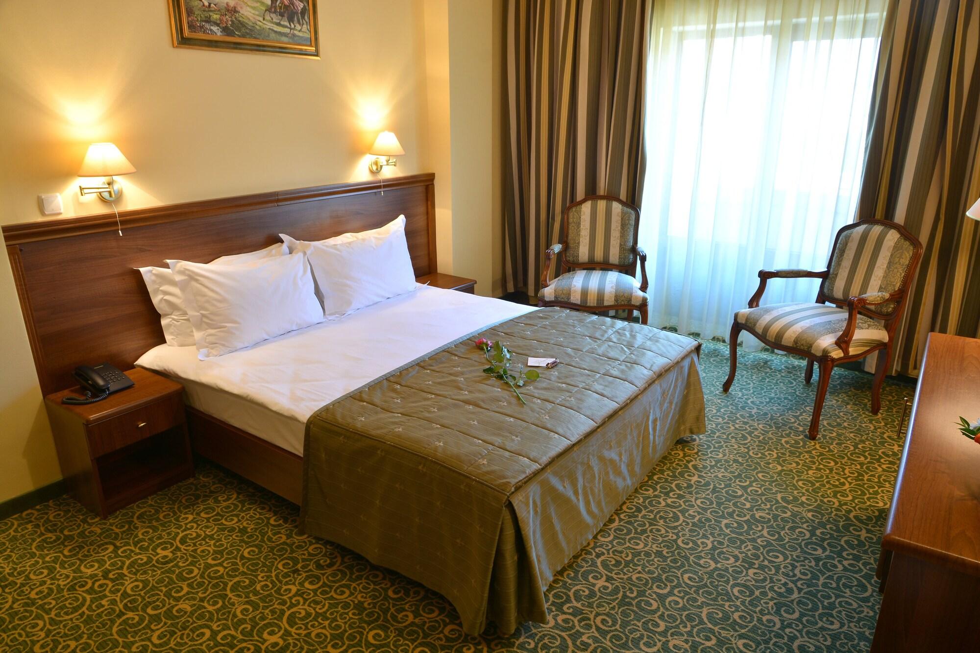 Hotel Central Ploiesti Exterior photo