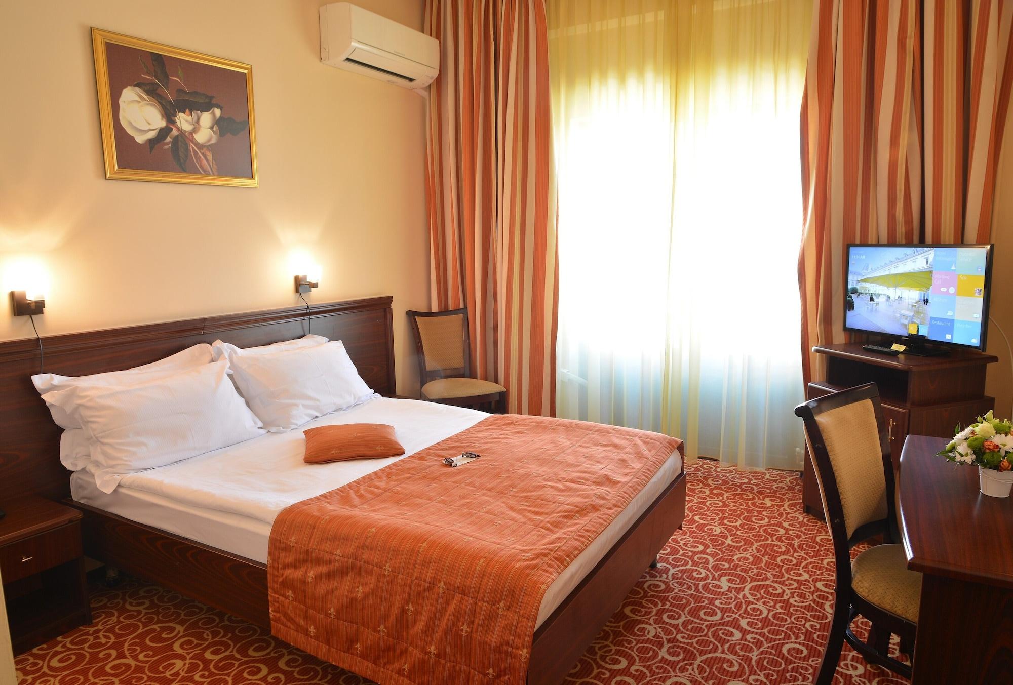 Hotel Central Ploiesti Exterior photo