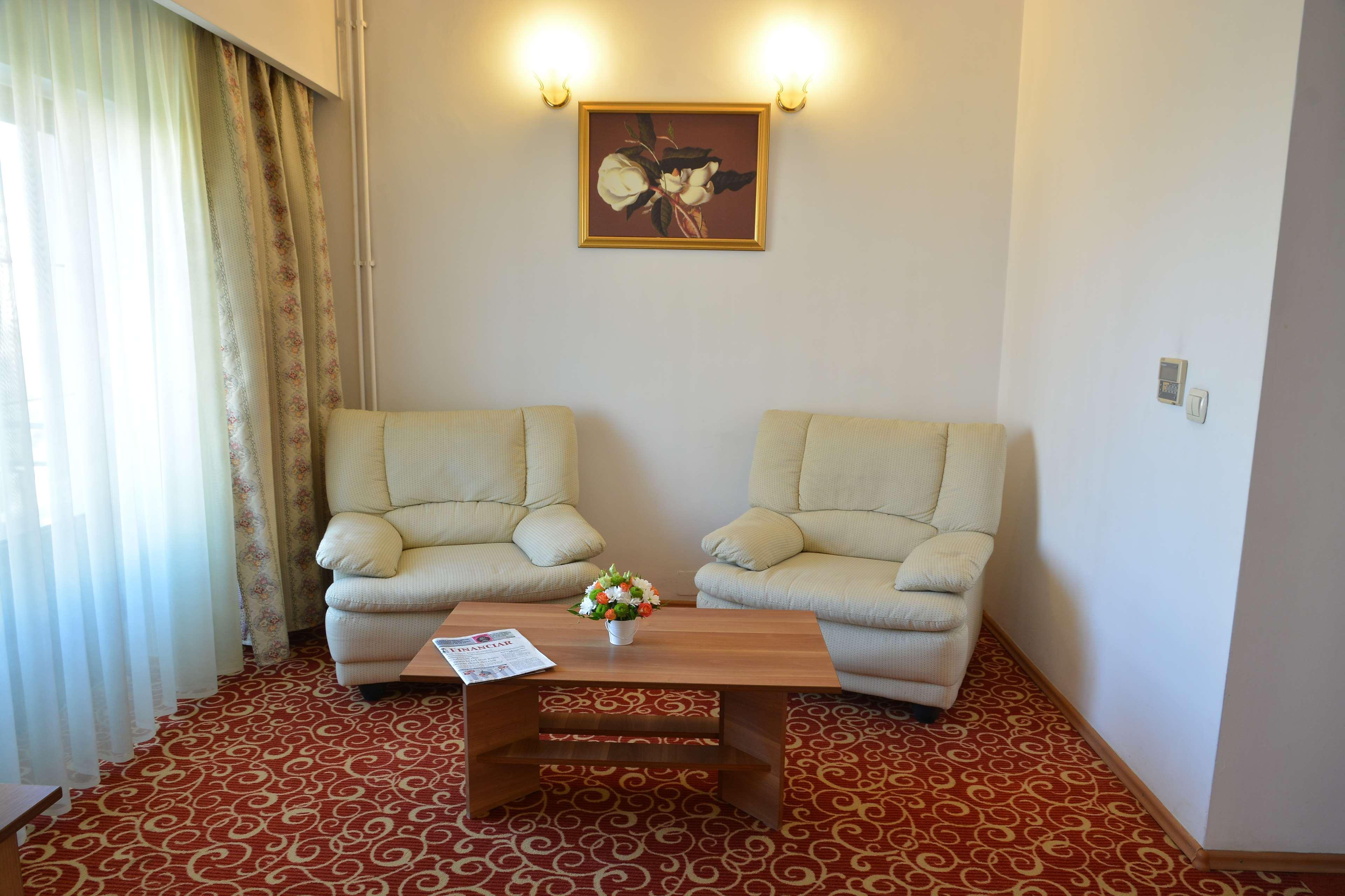 Hotel Central Ploiesti Exterior photo