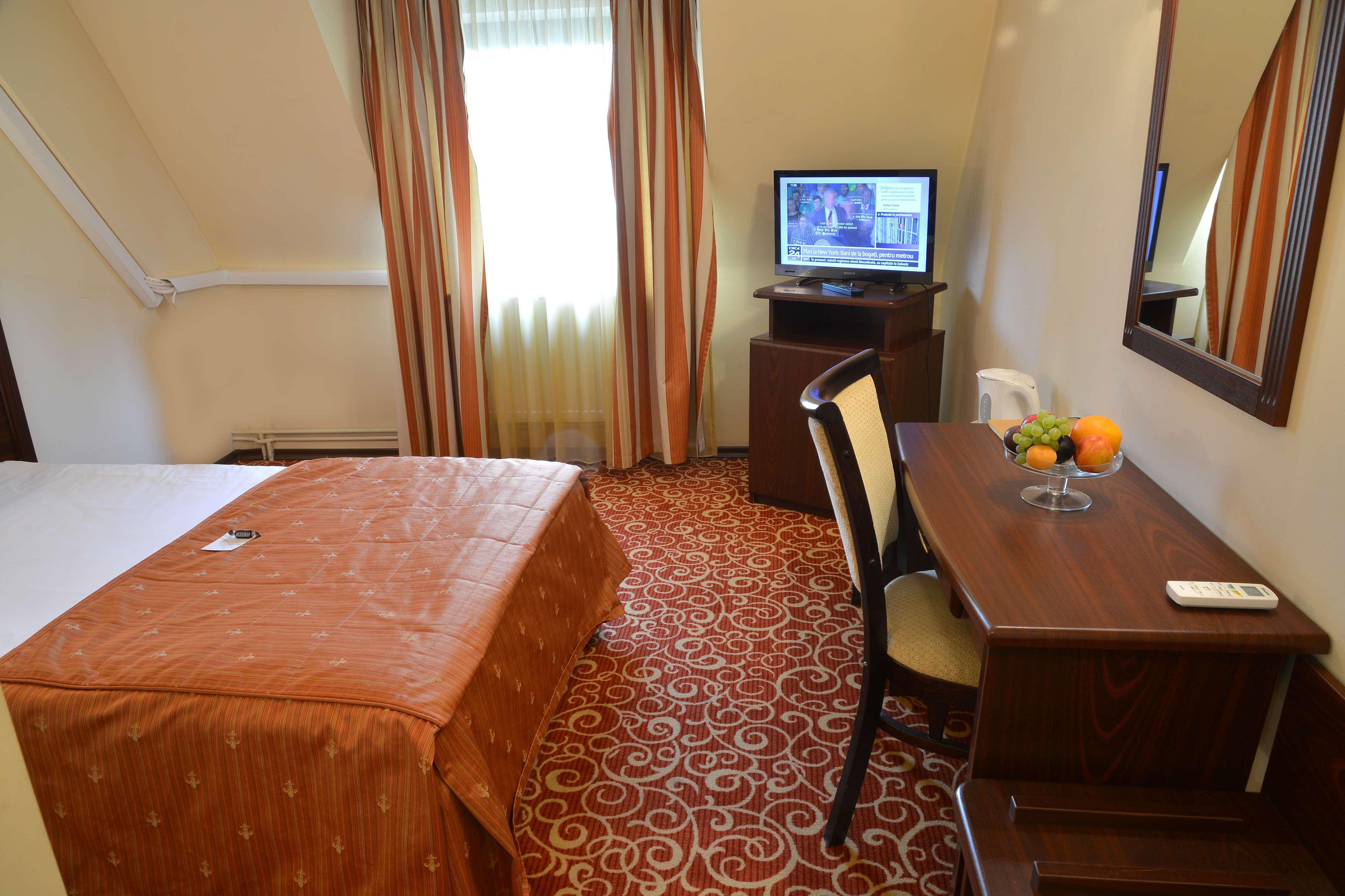 Hotel Central Ploiesti Exterior photo