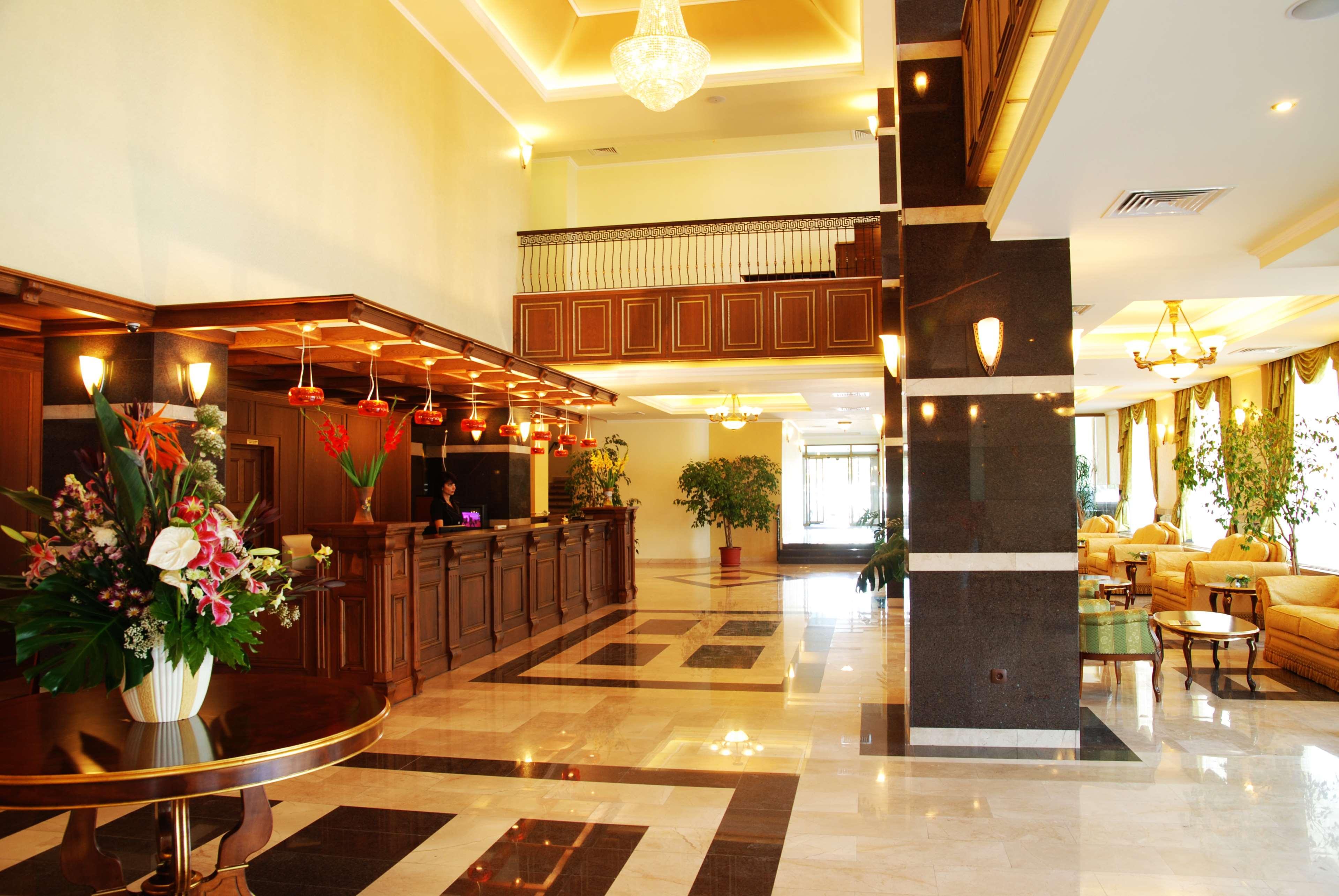 Hotel Central Ploiesti Exterior photo