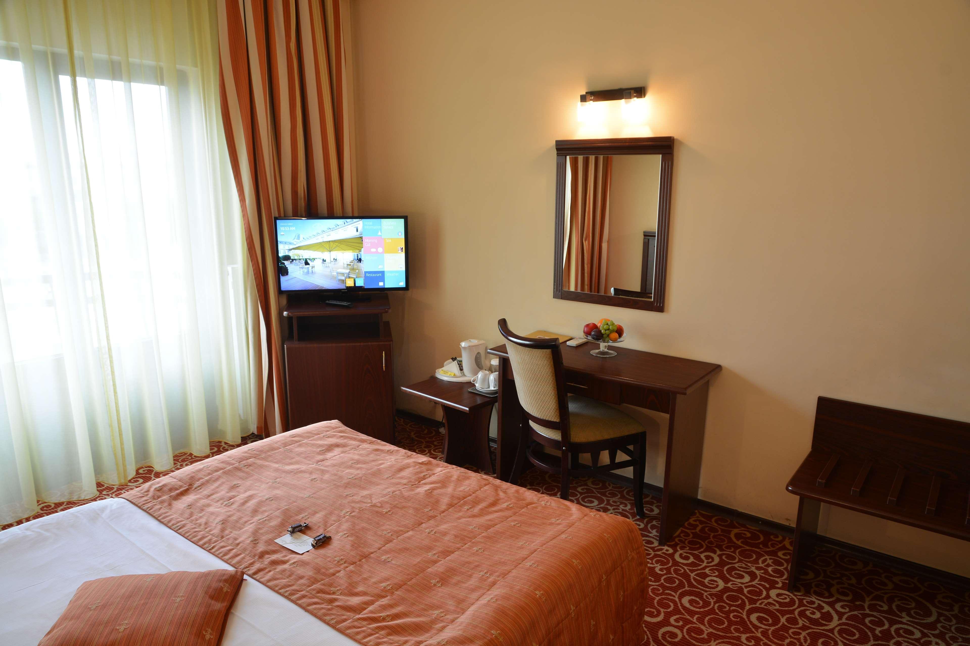 Hotel Central Ploiesti Exterior photo