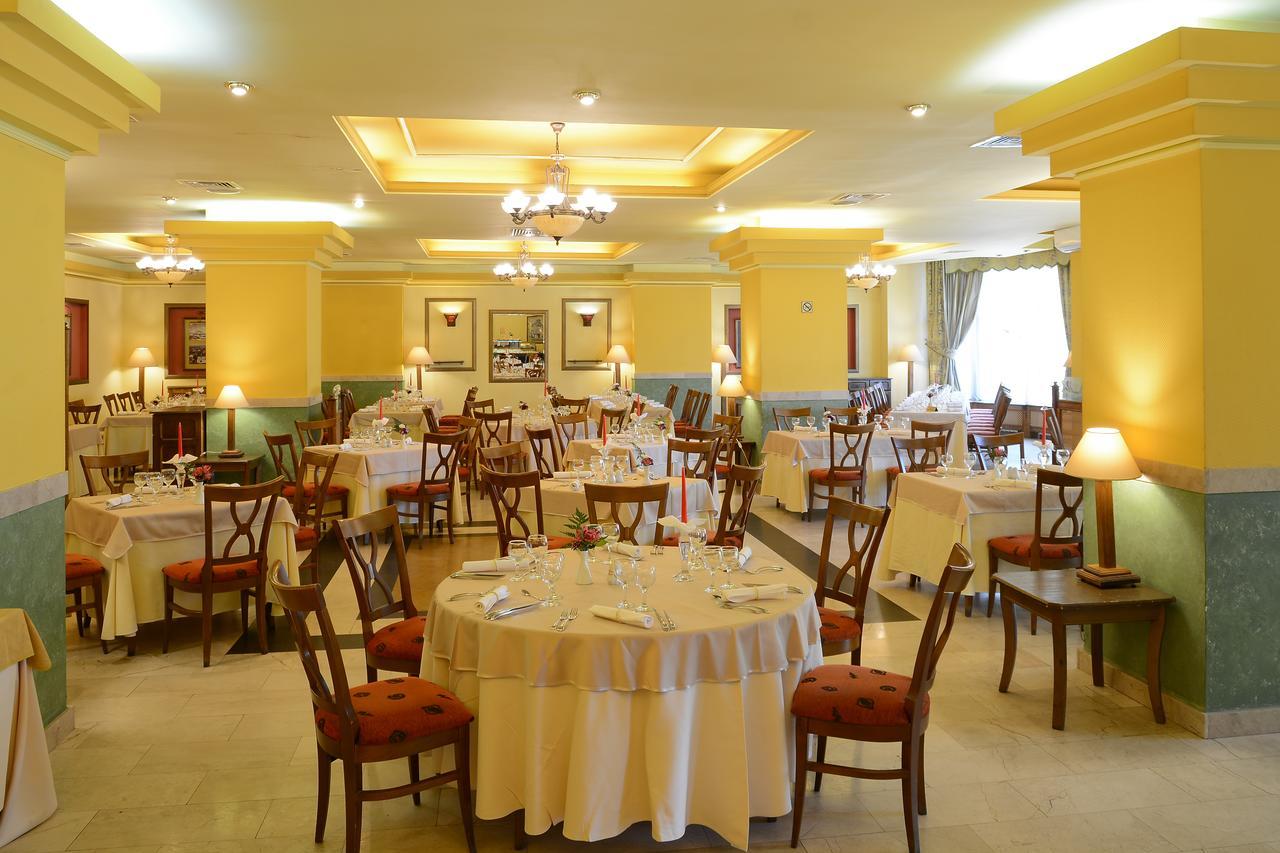 Hotel Central Ploiesti Exterior photo